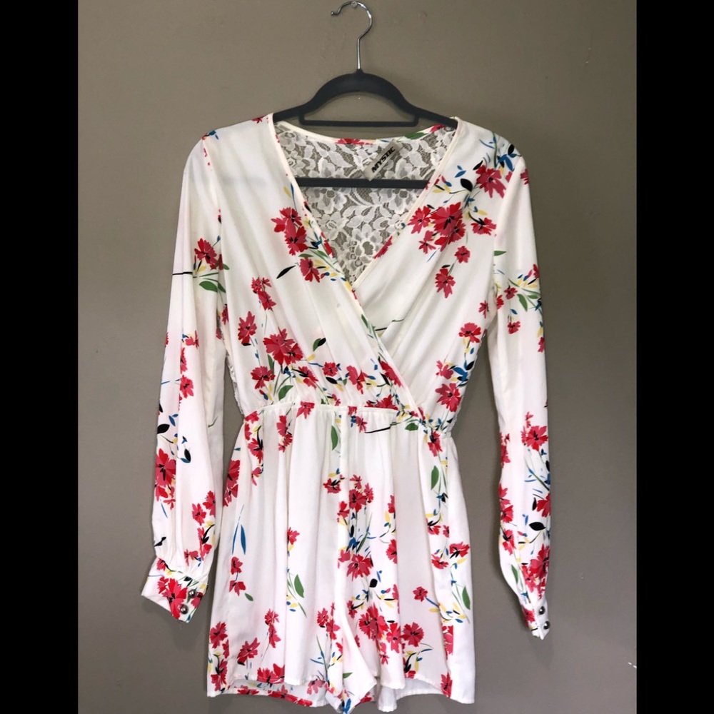 Mystic -  long sleeved romper